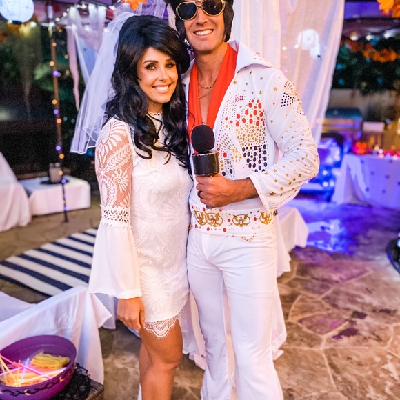 Priscilla Presley costume - Picture 1 of 3